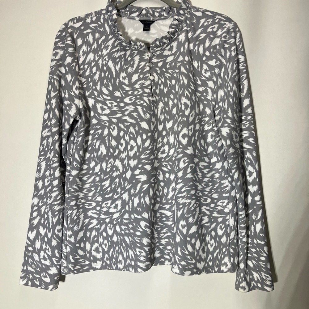 Ann Taylor Gray Long Sleeve Mandarin Collar Blouse